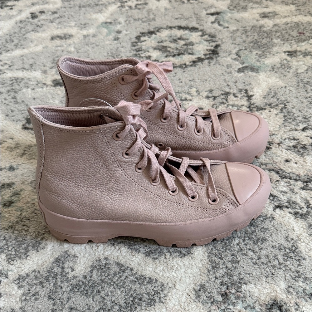 Womens Converse Chuck Taylor All Star Hi Lugged Leather Mauve Monochrome